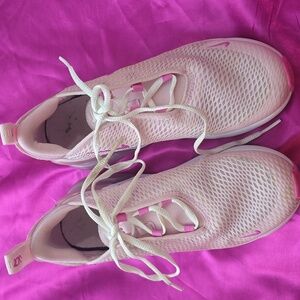 Nike Kids Air Max 270 White Pink Foam/Playful  Kids size 2.5